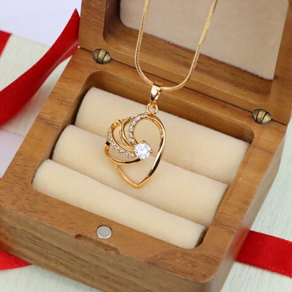 "Rose Gold Heart Pendant with CZ Stone and Twisted Open Design, XPPT1400 - Picture 6 of 13